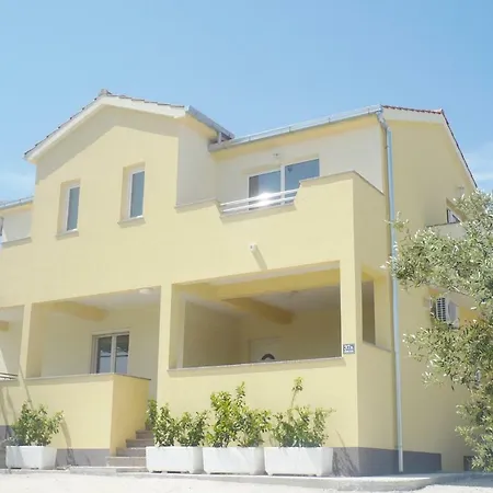 Ivana Apartment Sevid