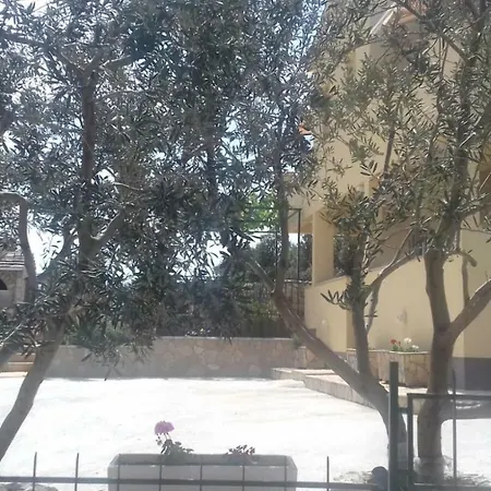 Ivana Apartment Sevid